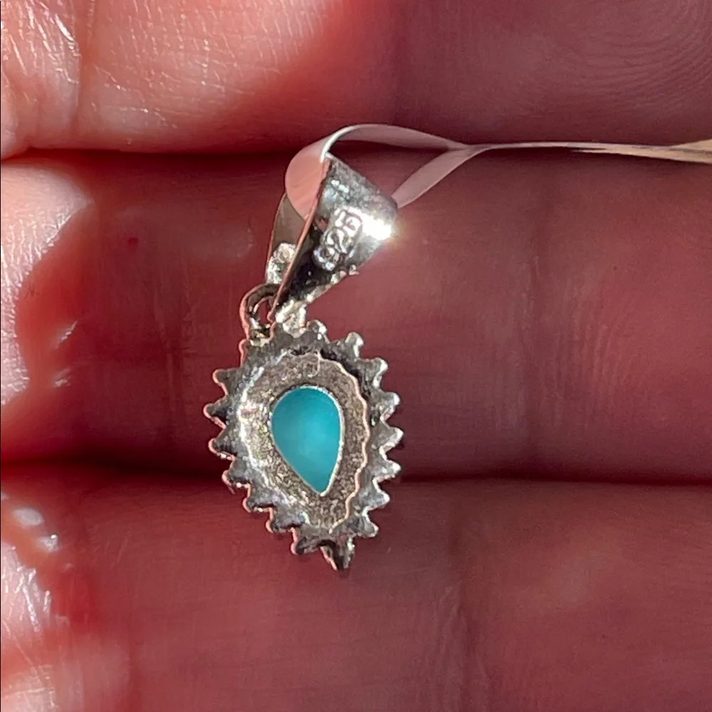 NWT Elegant Natural Turquoise Sleeping Beauty 7X5mm Pear 925 Silver Pendant - Picture 4 of 7
